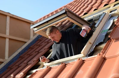 Pose de fenêtres de toit Velux à la Bâtie-des-Fonds